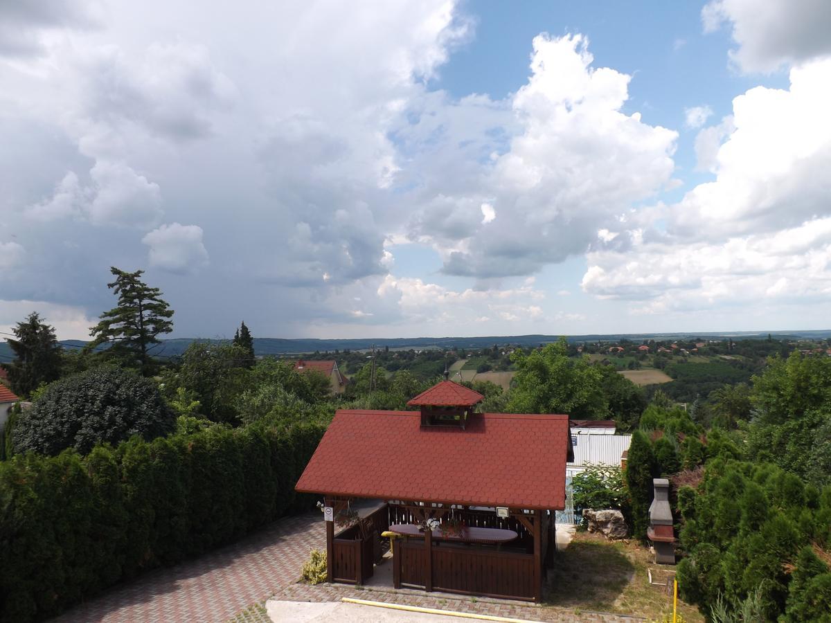 Arielle Panzio Hotel Zalaegerszeg Bagian luar foto
