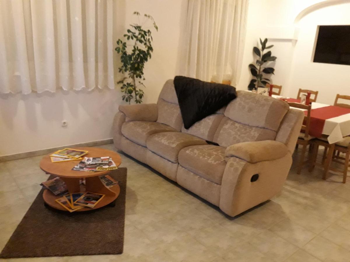Arielle Panzio Hotel Zalaegerszeg Bagian luar foto