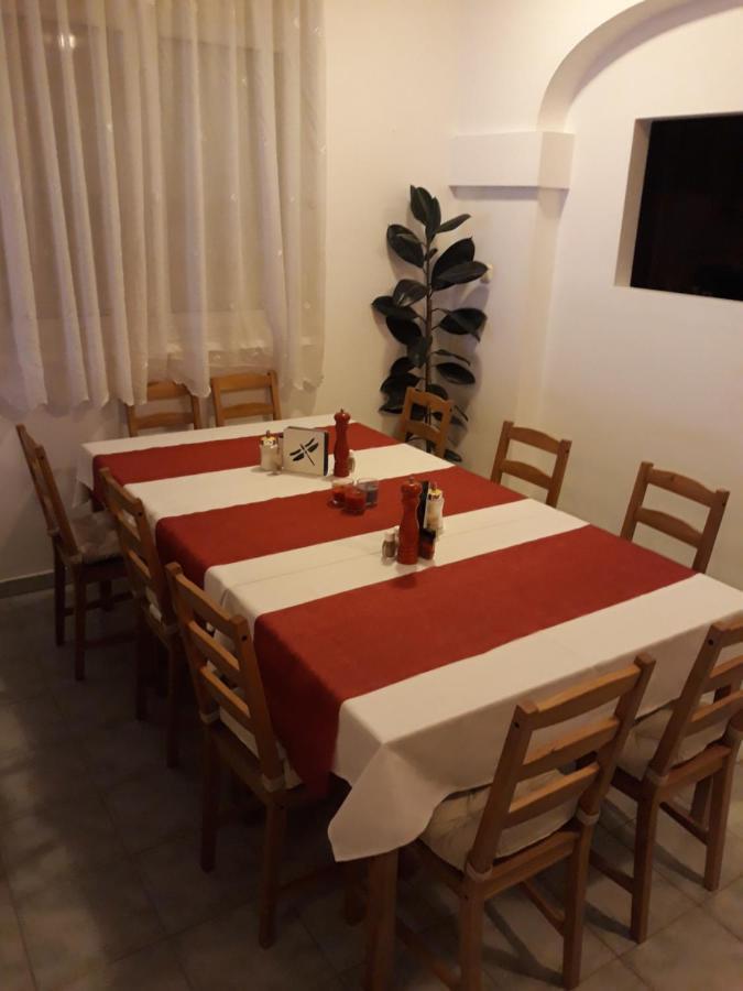 Arielle Panzio Hotel Zalaegerszeg Bagian luar foto