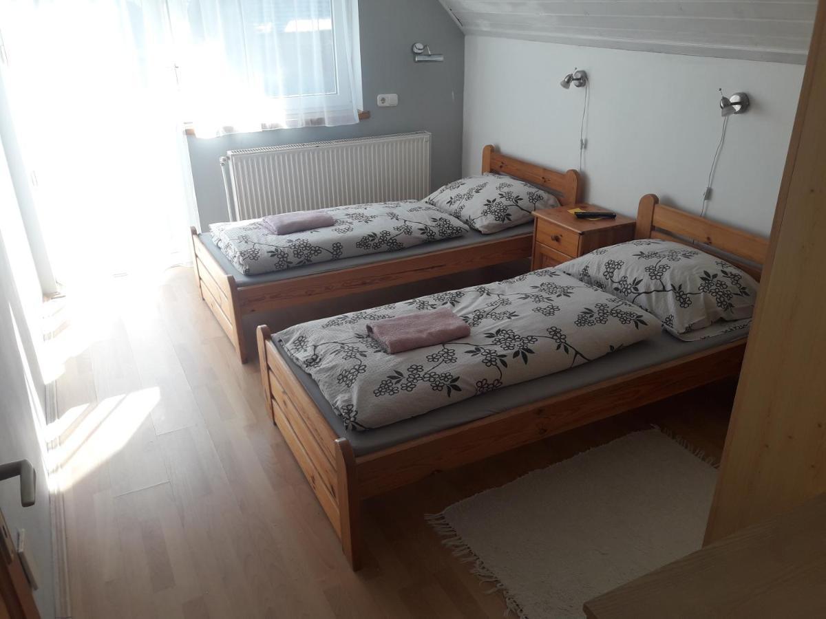 Arielle Panzio Hotel Zalaegerszeg Bagian luar foto